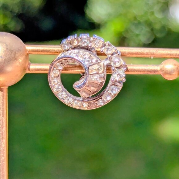 TRIFARI DIAMOND-LOOK VINTAGE EARRINGS - Picture 3 of 5